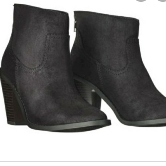 NWT Women's black "Kodi" Vegan Bootie Heel Boot 10 - Picture 2 of 8